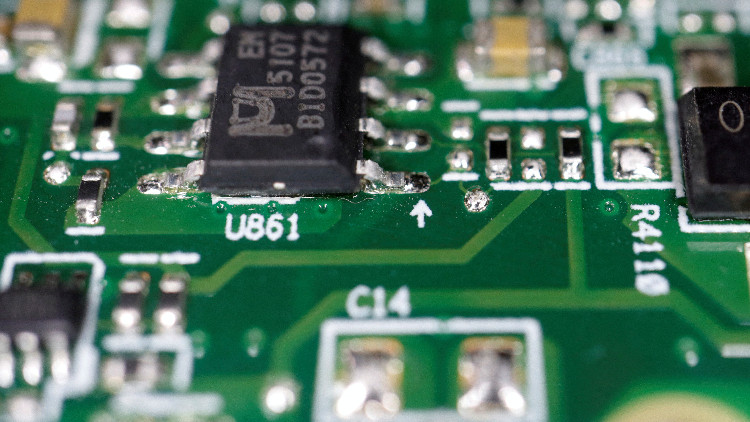 商務(wù)部回應(yīng)美方發(fā)布對(duì)華半導(dǎo)體出口管制最終規(guī)則