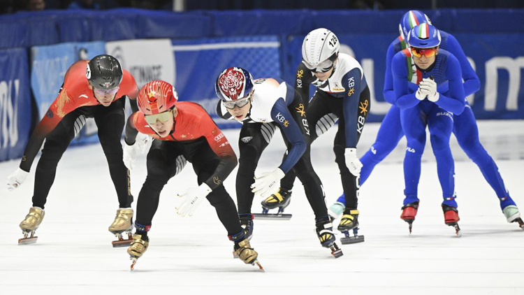 賽季首金！中國隊(duì)奪得短道世界盃蒙特利爾站混合接力金牌