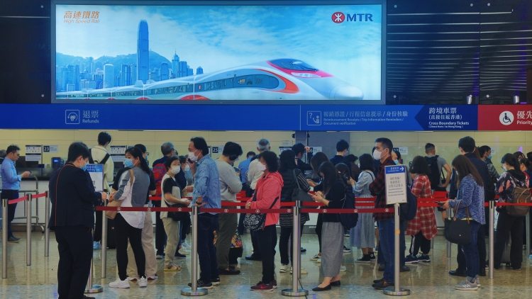 已有364萬餘人次港澳居民持延期回鄉(xiāng)證順暢通關