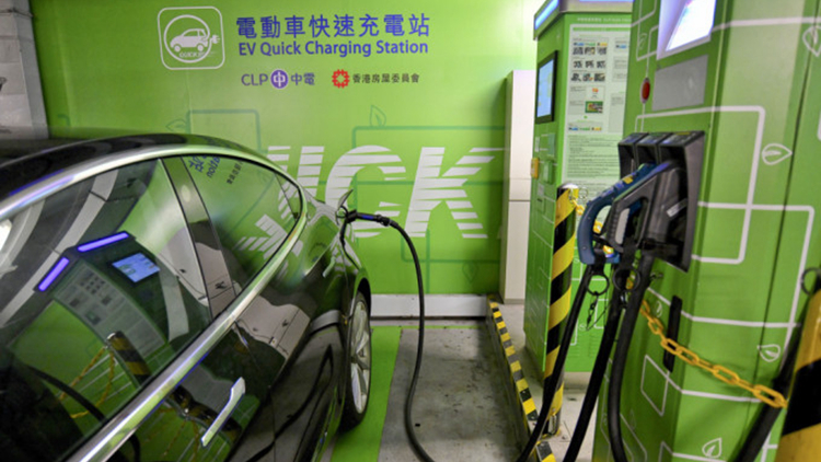 施政報(bào)告｜2027年中前公共及私人充電車位增至20萬(wàn)