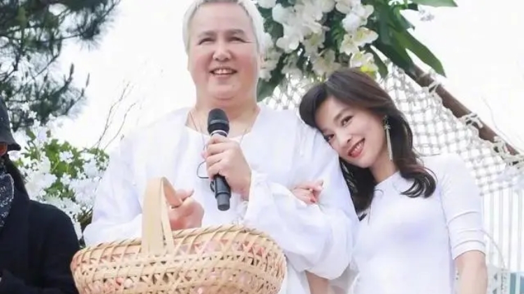 熱搜第一！女演員張庭96套房產(chǎn)、銀行賬戶全部解封