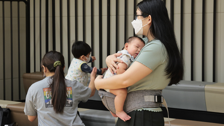 陳國(guó)基：2萬(wàn)獎(jiǎng)勵(lì)金屬利是 冀以政策導(dǎo)向長(zhǎng)遠(yuǎn)改變本港生育文化