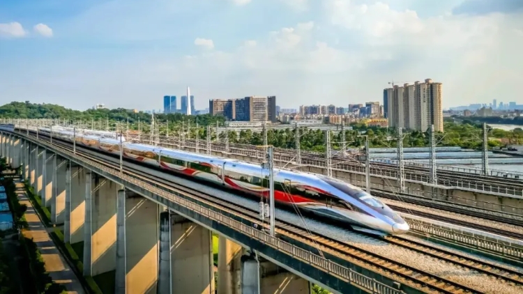 國鐵集團(tuán)：前三季度實(shí)現(xiàn)營業(yè)總收入9080億元，同比增長16.1%