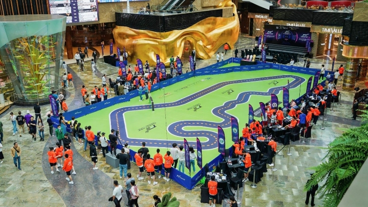 香港6隊(duì)AI車隊(duì)挑戰(zhàn)東望洋髮夾彎 廖頴琦：藉比賽培育學(xué)生認(rèn)識(shí)人工智能