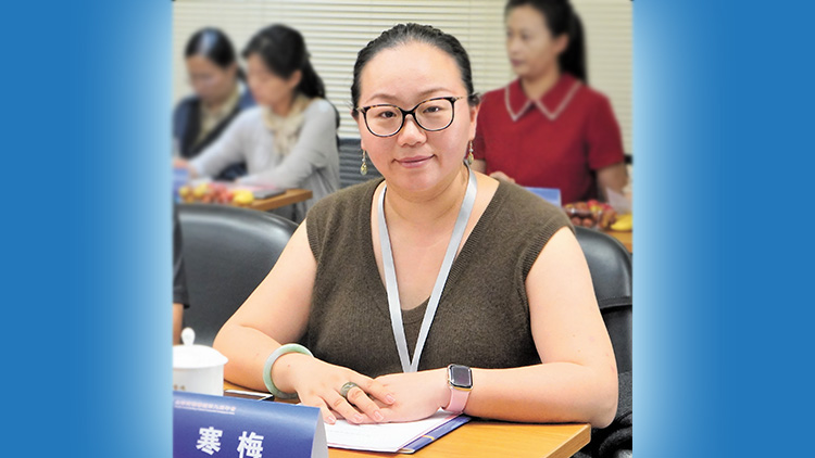 北美新僑網(wǎng)副社長(zhǎng)、總編輯寒梅：團(tuán)結(jié)全球華媒攜手邁進(jìn)新時(shí)代