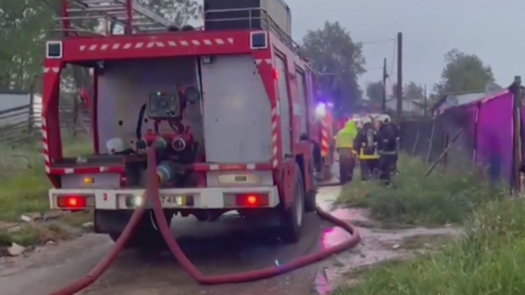 智利中部民居火災(zāi)致14人死亡