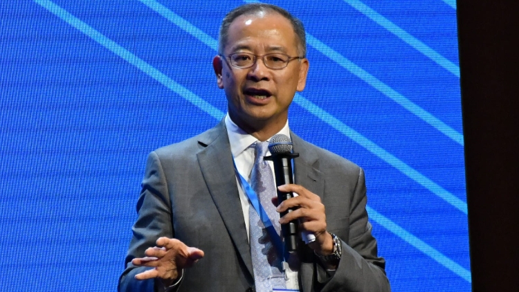 余偉文：金融峰會約百位重量級人士出席 正考慮峰會恒?；? title=