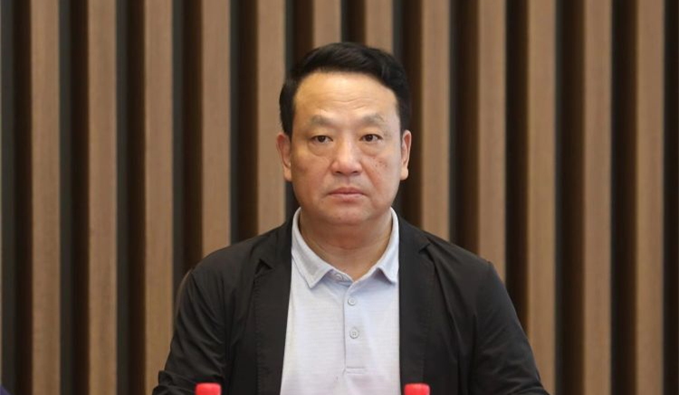 深圳商報(bào)黨委副書記、編委胡曉?。骸笁?mèng)都」深圳，永遠(yuǎn)充滿著青春和活力