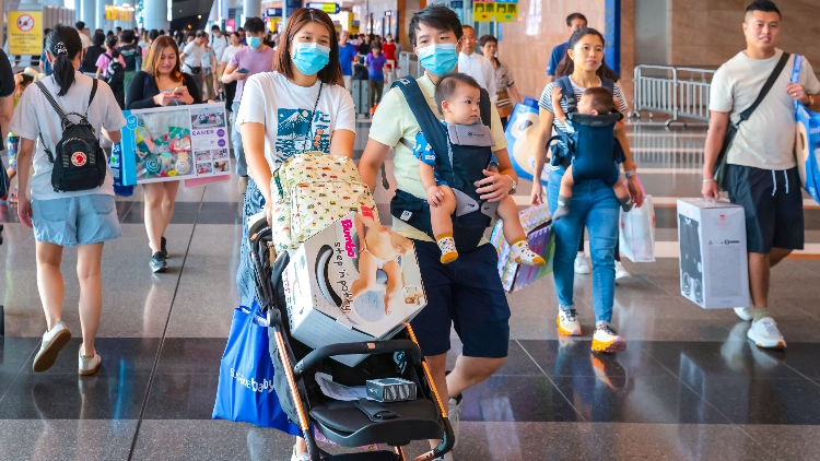 有片｜【商報圖說】發(fā)展程度愈高 生育率愈低？