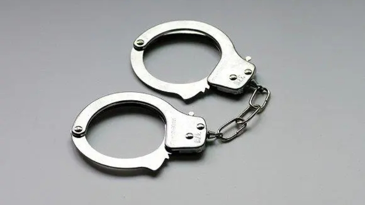 檢察機(jī)關(guān)依法分別對(duì)宋權(quán)禮、劉燕忠、孔發(fā)龍、唐興倫、馬林波決定逮捕