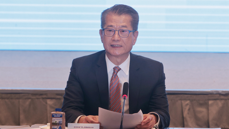 陳茂波11日晚啓程前往美國 代表特首出席APEC領(lǐng)導(dǎo)人非正式會議