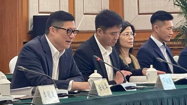 鄧炳強(qiáng)率團(tuán)訪深 冀完善兩地排洪通報(bào)機(jī)制