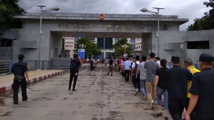雲(yún)南保山警方：非法滯留緬北地區(qū)人員，年底前必須回國(guó)返鄉(xiāng)