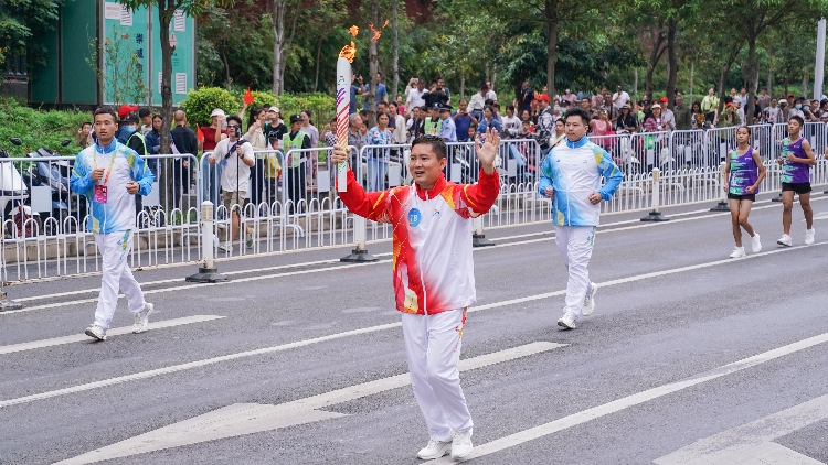 香港運動員在學(xué)青會奪48面獎牌 楊潤雄讚港體育界未來棟樑