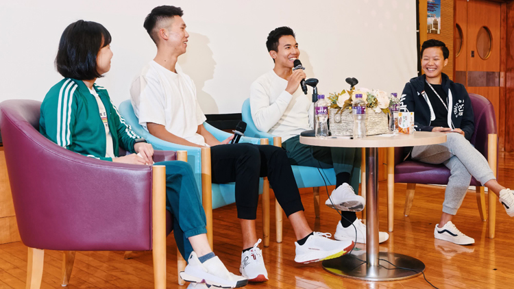 杭州亞運金牌運動員到訪瑪嘉烈醫(yī)院 為病人和醫(yī)護打氣