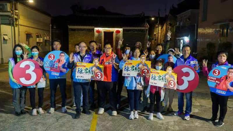 元朗鄉(xiāng)郊東徐君紹「三國風(fēng)」宣傳品入鄉(xiāng)巡遊 吸引互動(dòng)增氣氛