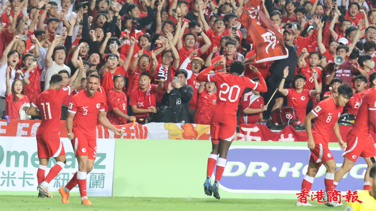 有片 | 黃威艾華頓各入一球 港足主場(chǎng)2:2逼和土庫(kù)曼