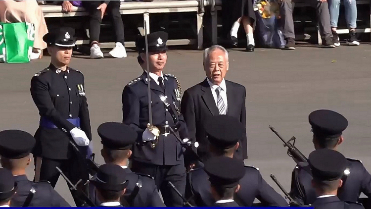 警察學院舉行結(jié)業(yè)會操 楊振權勉勵學員無畏無懼履行職務 維護香港法治