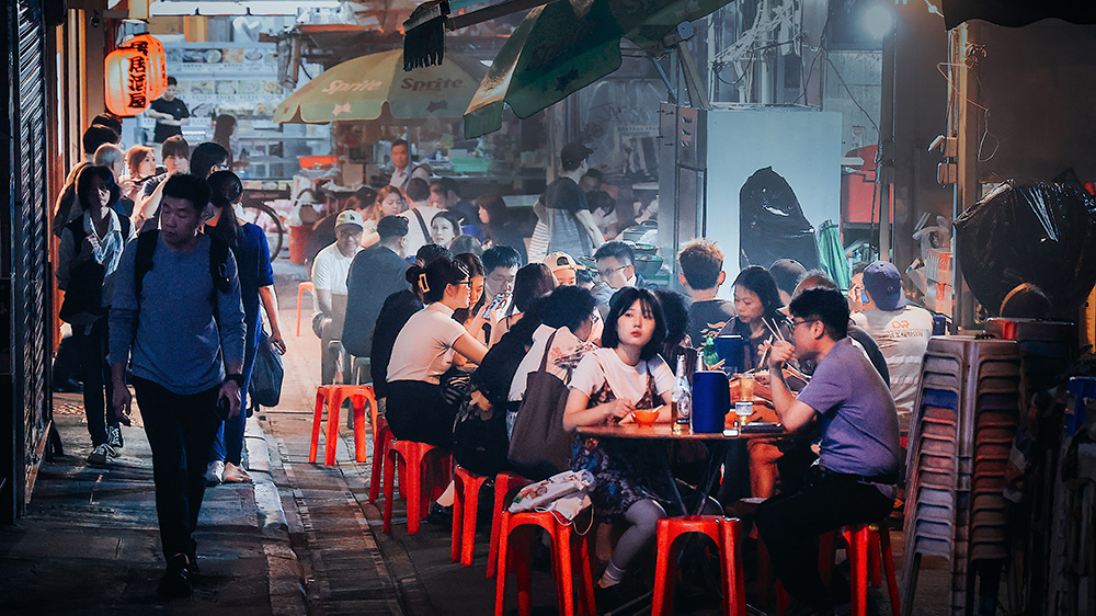 邵家輝：香港可推動(dòng)演唱會(huì)經(jīng)濟(jì) 夜繽紛收入比預(yù)期高