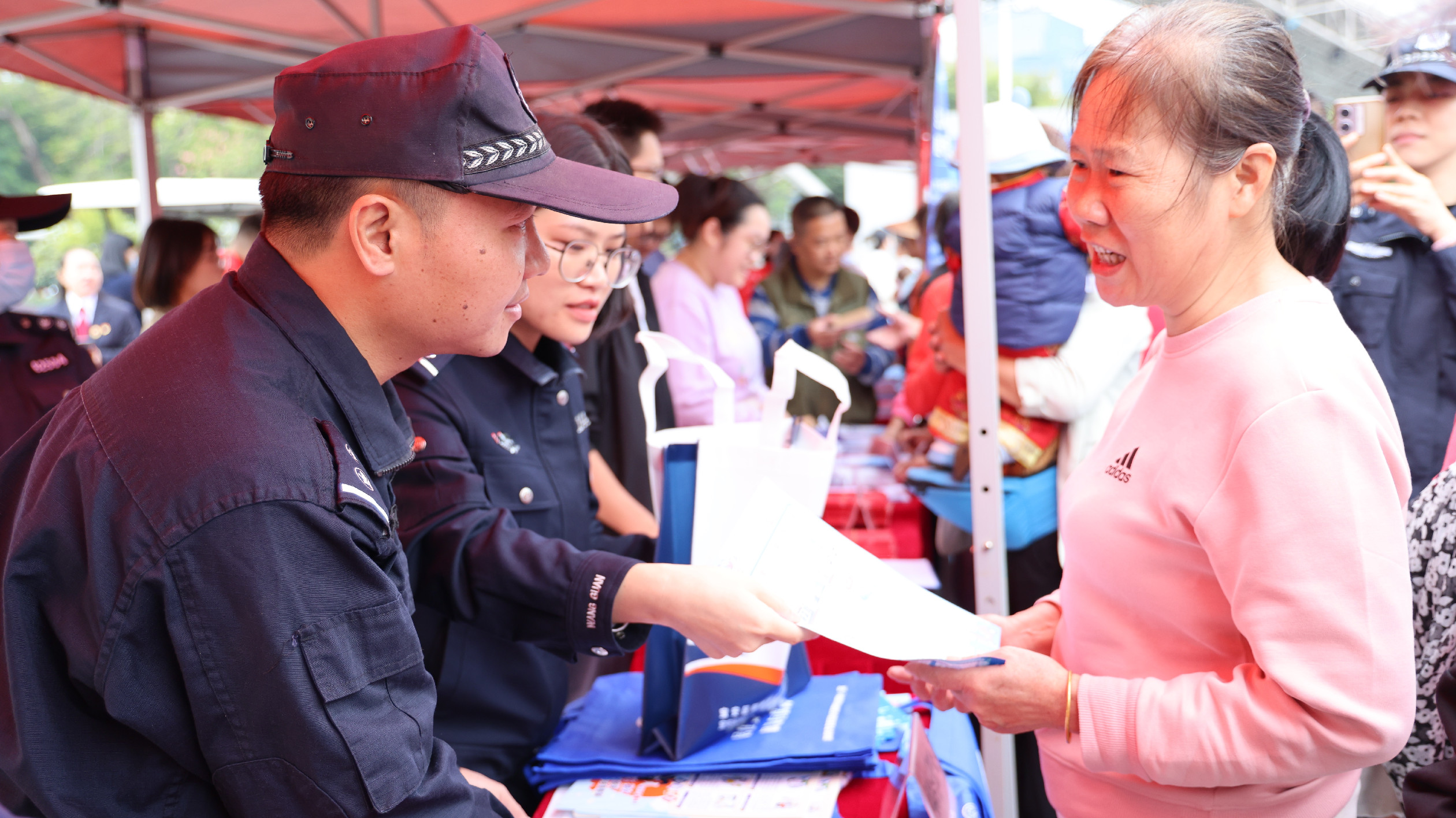 深圳西鄉(xiāng)街道「憲法宣傳周」拉開(kāi)序幕