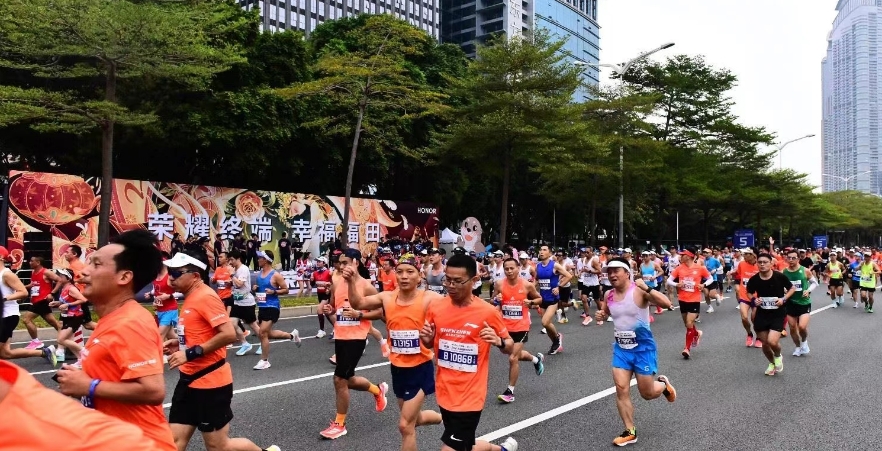 多圖丨2023「深馬」開跑！直擊高燃現(xiàn)場！