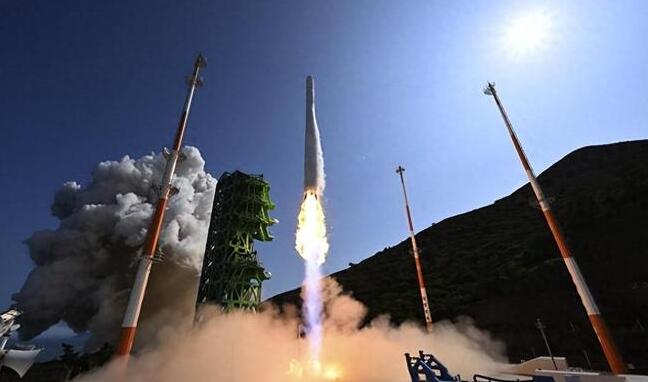 朝鮮偵察衛(wèi)星運(yùn)用室開始運(yùn)行