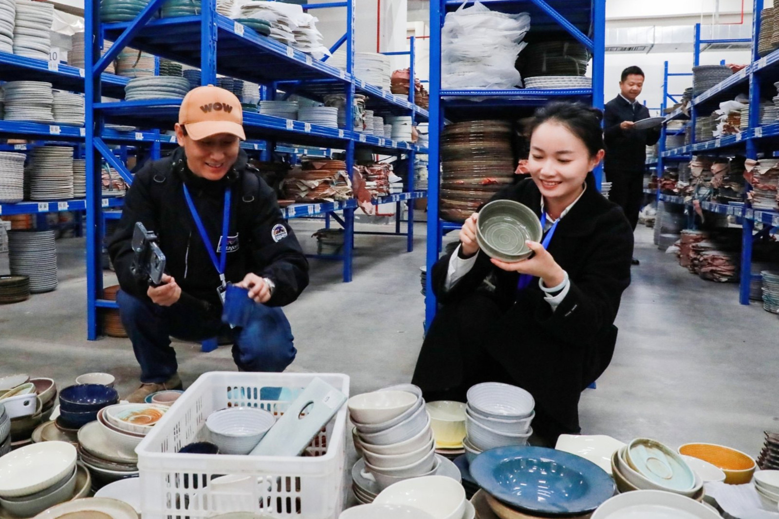 「只恨自己拿不動(dòng)！」  名人名家「醴陵撿瓷」大呼過(guò)癮