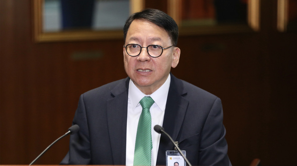 陳國(guó)基：穆迪將香港評(píng)級(jí)展望下調(diào)至「負(fù)面」 是無(wú)理及抹黑