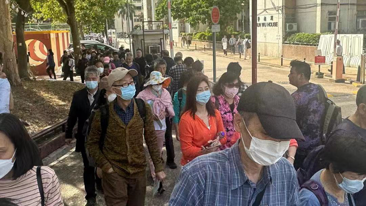 區(qū)議會選舉｜首2小時逾3300人鄰近邊境票站投票 居深圳港人稱安排窩心