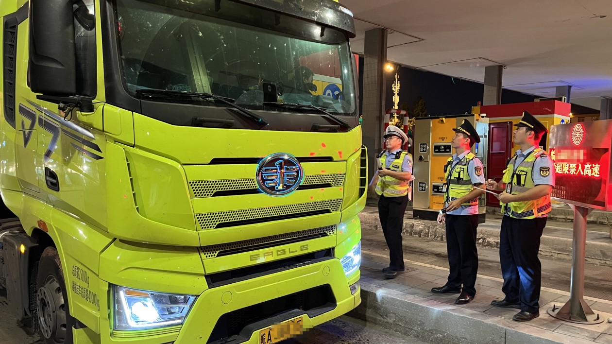 明年起施行 廣東出臺新規(guī)加強超限超載治理