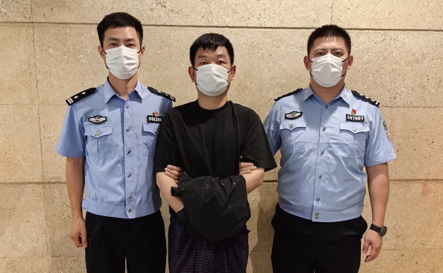 中緬警務(wù)執(zhí)法合作 一裸聊敲詐犯罪頭目被押解回國(guó)