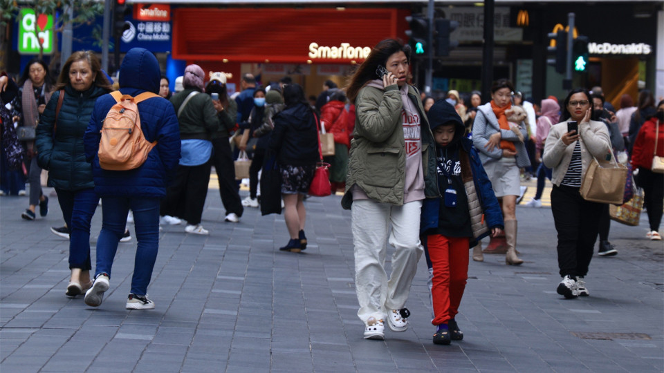 天文臺：寒冷天氣警告生效 明日市區(qū)低至約10度