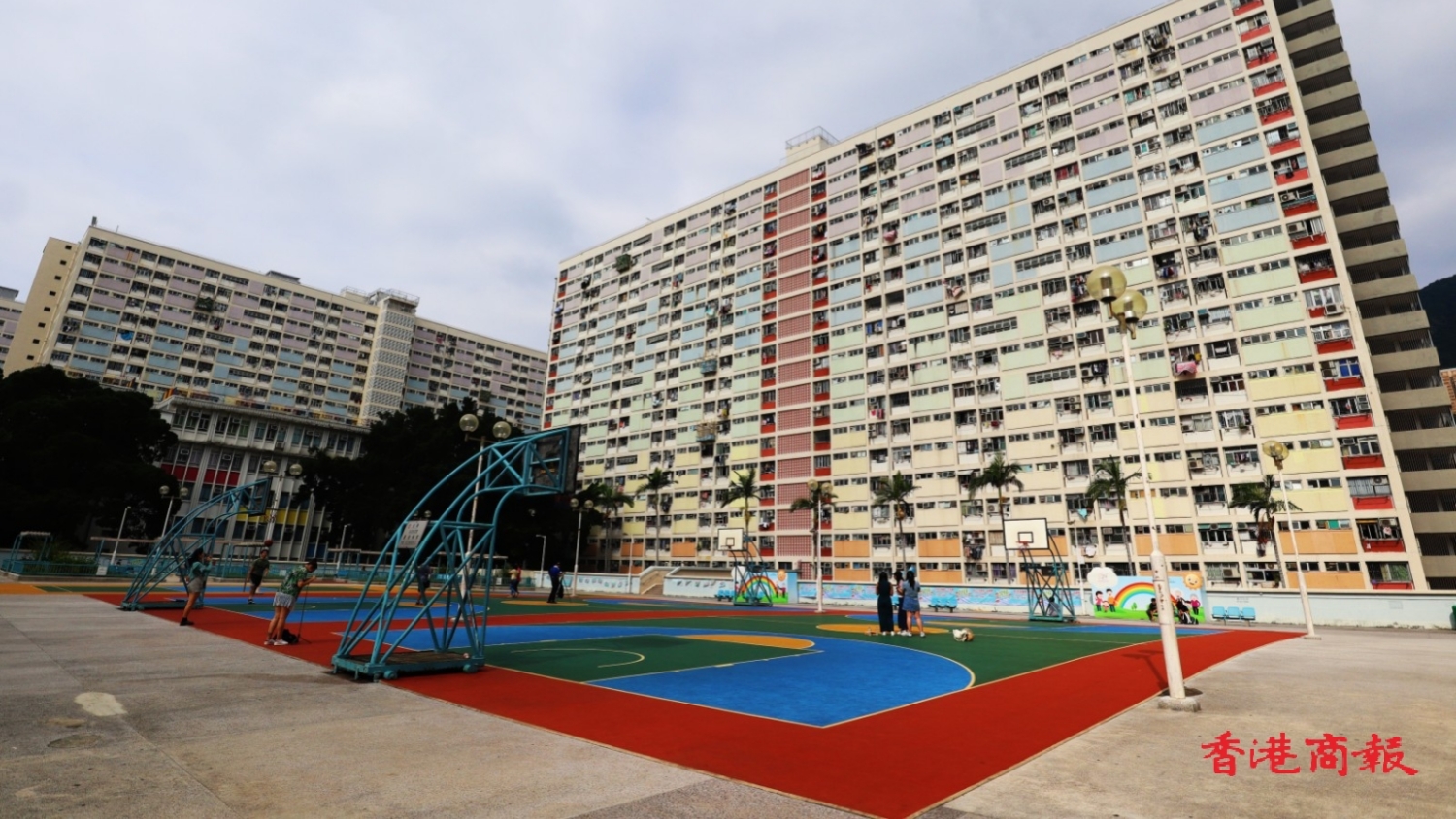 消息：房委會(huì)策劃小組將討論展開重建彩虹邨研究