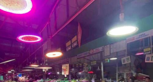 白熾燈上套紅色膠袋？深圳禁用「生鮮燈」 還有商家?！感⌒乃肌? title=