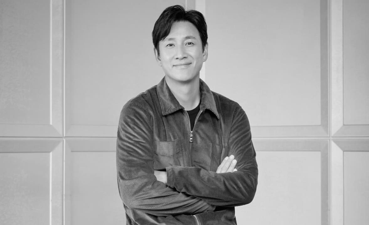韓國演員李善均疑燃碳自殺去世 此前因涉毒被調查
