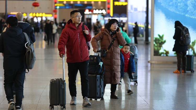 1月1日全國(guó)民航預(yù)計(jì)發(fā)送旅客180萬(wàn)人次