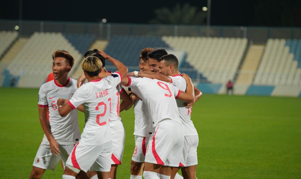 為亞洲盃練兵進(jìn)行拍跳 潘沛軒起孖 港隊(duì)2:1反勝9人國足