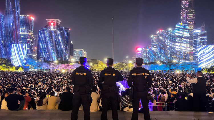 全警守護(hù)！元旦期間深圳社會面平穩(wěn)有序、喜慶祥和