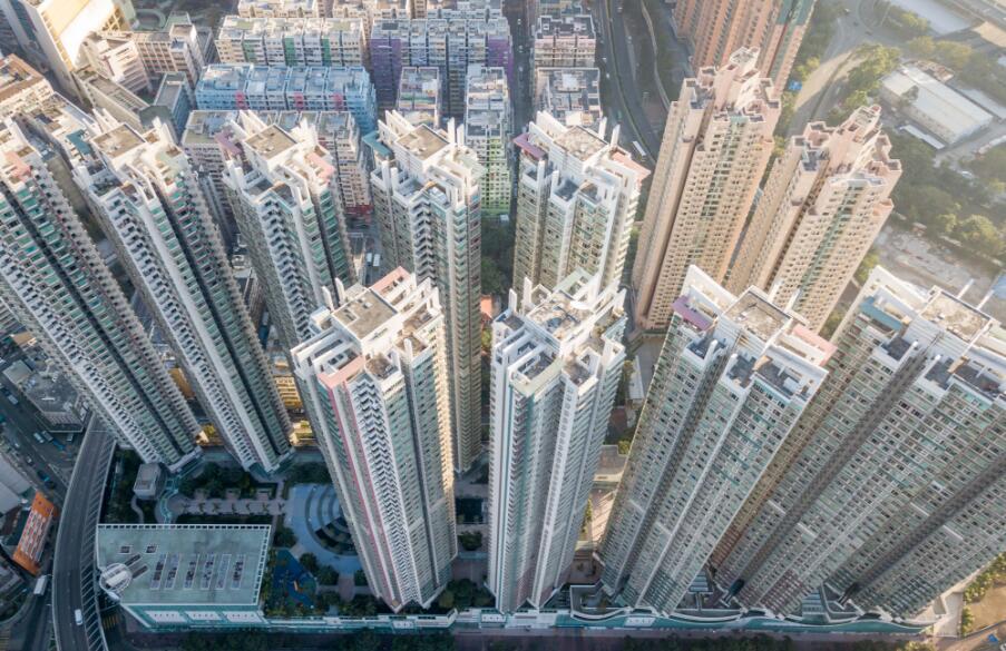 【港樓】仲量聯(lián)行：私樓動(dòng)工量顯著減少 2026至2028年落成量將減44%