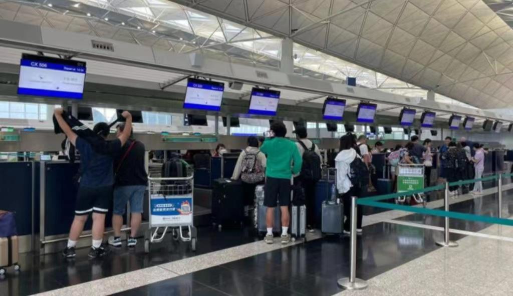 機管局發(fā)行40億港元債券 超購2.75倍