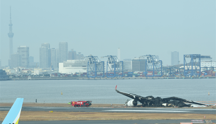 日本撞機(jī)事故調(diào)查：客機(jī)飛行員稱相撞前感到異樣