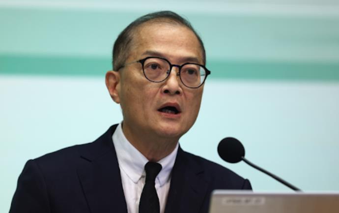 盧寵茂：新冠變種嚴重性降 防控已進入新模式