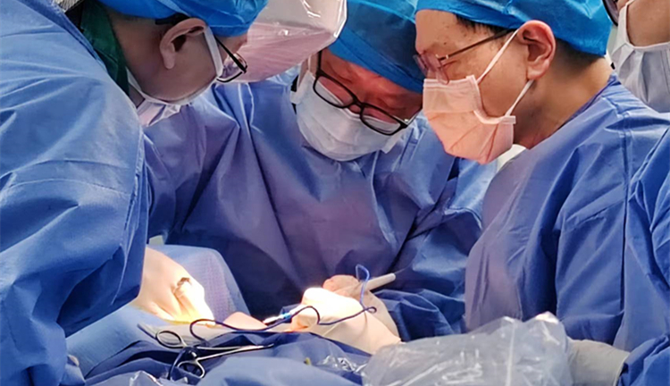  深港專家聯(lián)手完成深圳首例拔除希浦系統(tǒng)起搏電極手術