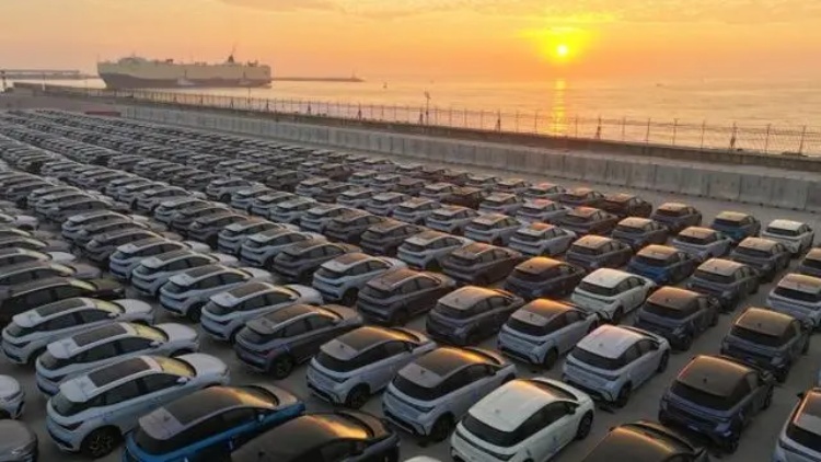 深圳無人機載貨飛行規(guī)模全國第一 去年物流業(yè)增加值料達(dá)3500億