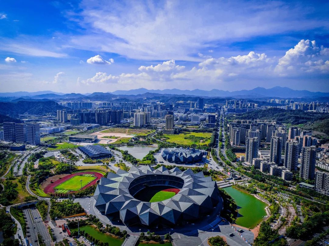 中國共產黨深圳市龍崗區(qū)第七屆代表大會第三次會議決議內容