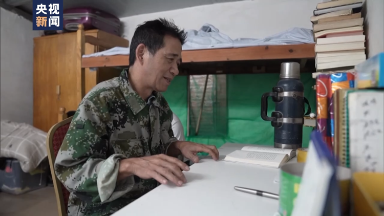 彈鋼琴的工人大叔喊話郎朗 郎朗回應(yīng)：很期待見(jiàn)到您