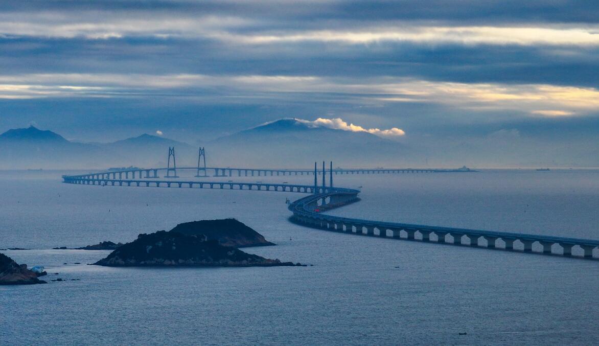 港珠澳大橋橋樑航道恢復(fù)通航