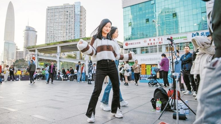 東門火了，這次是因?yàn)橹辈? title=