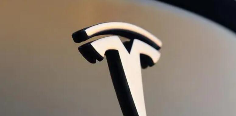 特斯拉績(jī)差股價(jià)插12% 英特爾季績(jī)展望弱盤後接力挫11%