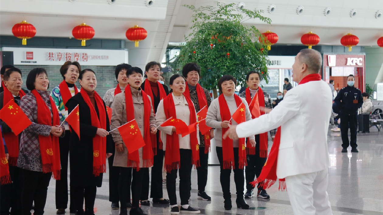 廈門火車站舉辦文化活動迎春運(yùn)首日